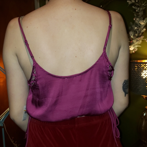 NWT Silk Purple Crochet Lace Boho Cropped Tank Top - Picture 3 of 5